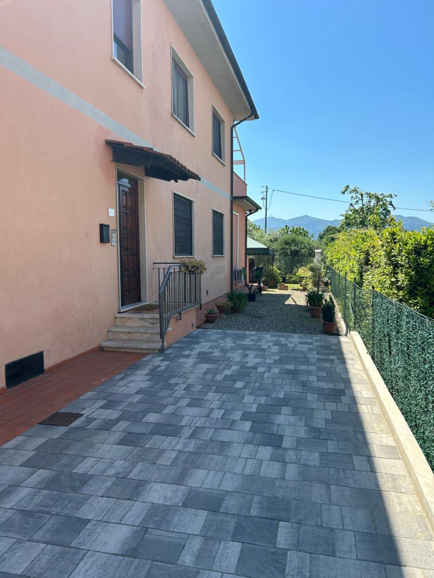 Apartamento Albi'S House,Terrazza ,Wi-Fi, Parcheggio, Ac Lucca Exterior foto